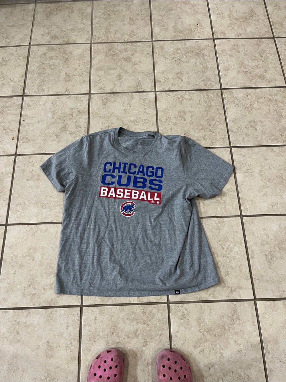 47 Brand Chicago Cubs Gray Tee with Blue and Red Graphics